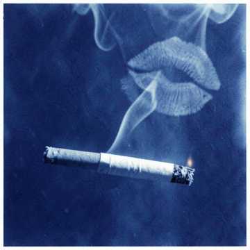 公交站台的灯