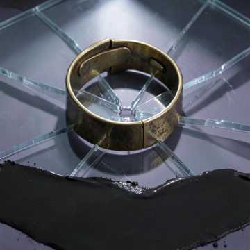 Glass House Collar