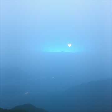 雾色漫过