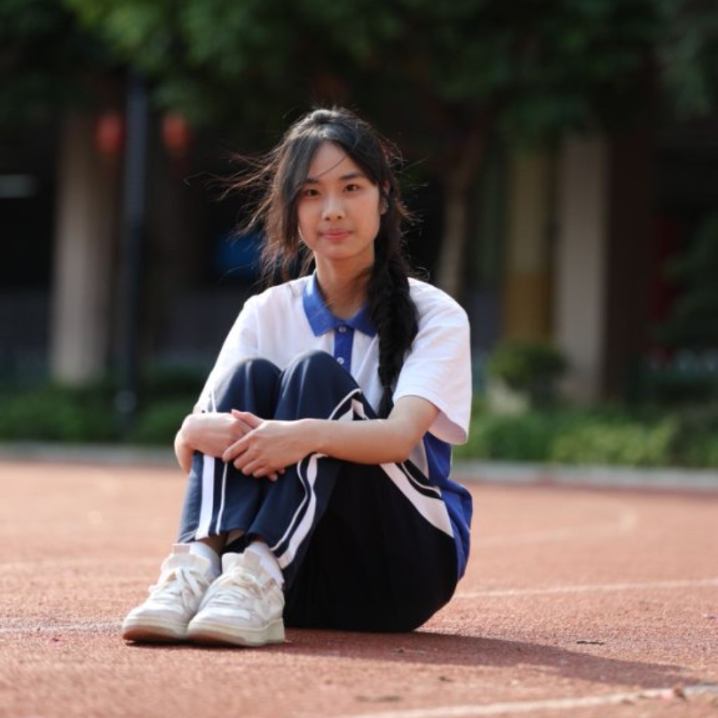 旧车站旁的风
