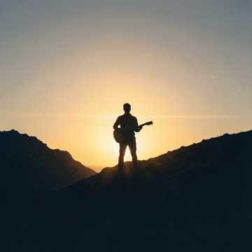 晚霞里的光