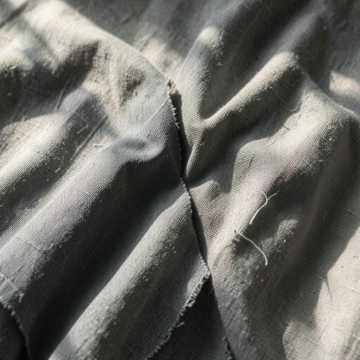 无言褶皱