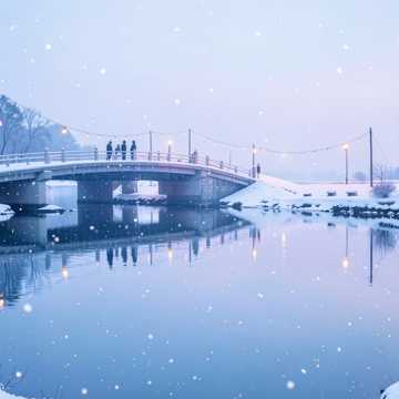 雪灯桥头