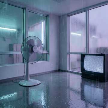 空房间的雨声