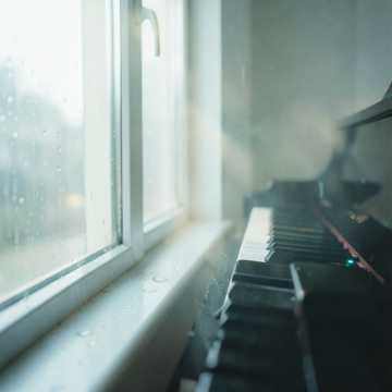 窗台雨点