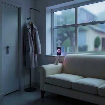 空杯沿的雨痕