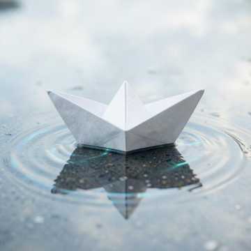 雨后纸船