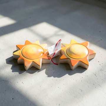 两只小太阳