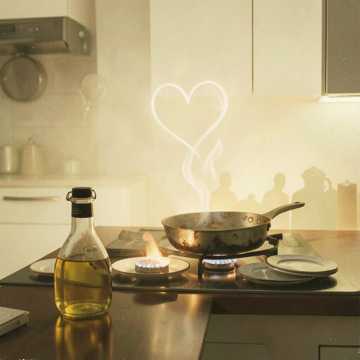 The Scent of Her Cooking Oil